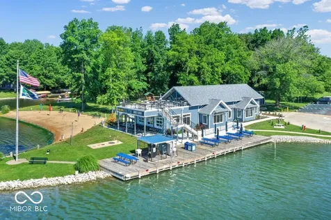 656 Jefferson Valley Coatesville IN 46121