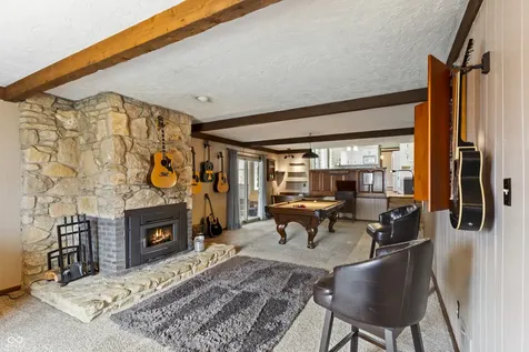 302 Maple Court Greenfield IN 46140