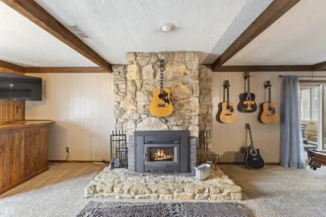302 Maple Court Greenfield IN 46140