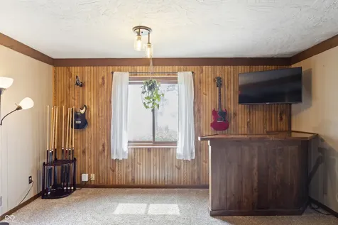 302 Maple Court Greenfield IN 46140