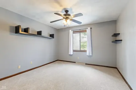 302 Maple Court Greenfield IN 46140