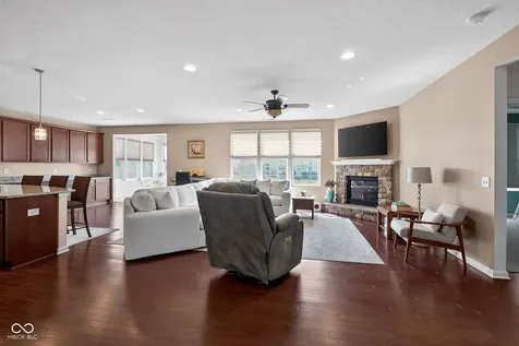 6121 Marigold Court Whitestown IN 46075