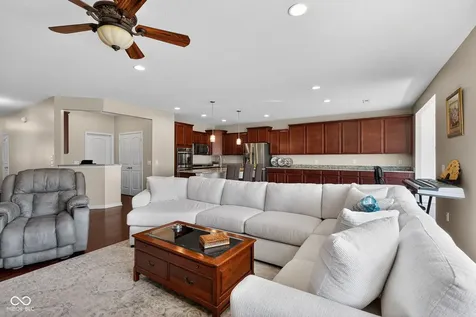 6121 Marigold Court Whitestown IN 46075