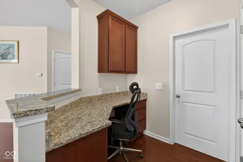 6121 Marigold Court Whitestown IN 46075