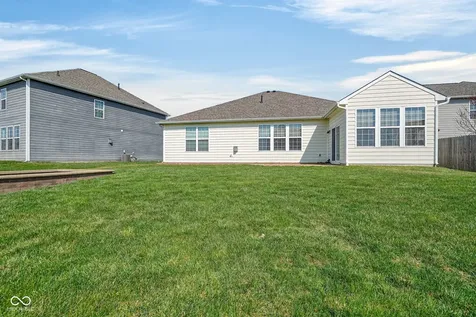 6121 Marigold Court Whitestown IN 46075
