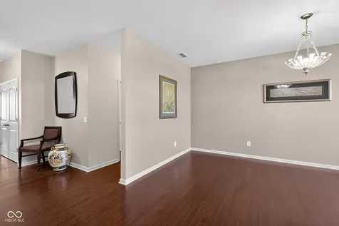 6121 Marigold Court Whitestown IN 46075