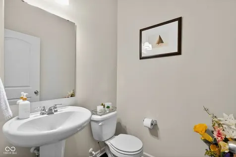 6121 Marigold Court Whitestown IN 46075