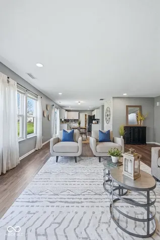 5841 Safari Drive Indianapolis IN 46237