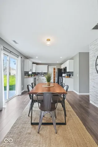 5841 Safari Drive Indianapolis IN 46237