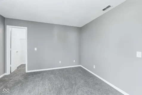 5841 Safari Drive Indianapolis IN 46237
