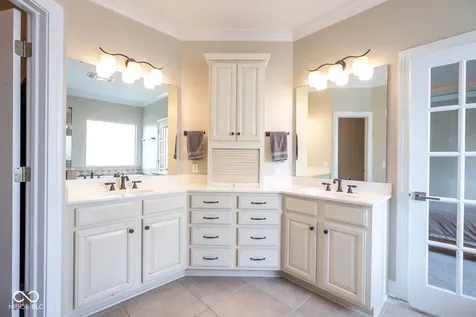 13722 Diving Hawk Crossing Fishers IN 46055