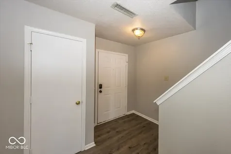 9157 Harrison Run Place Indianapolis IN 46256
