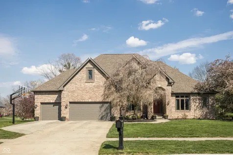 9904 Oak Ridge Drive Zionsville IN 46077