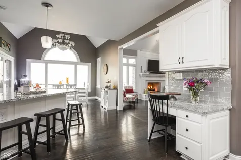 9904 Oak Ridge Drive Zionsville IN 46077