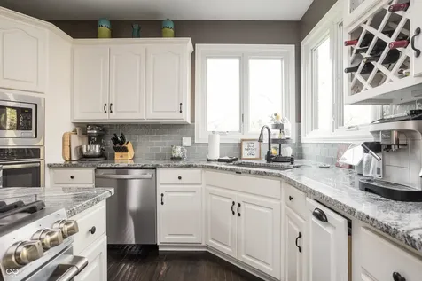 9904 Oak Ridge Drive Zionsville IN 46077