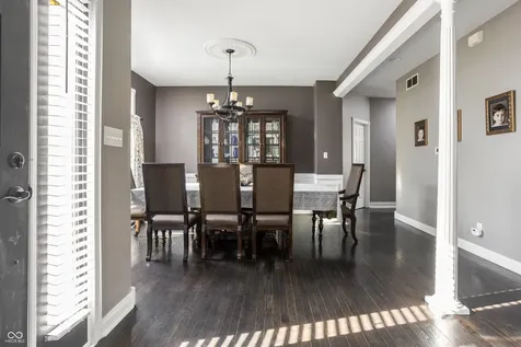 9904 Oak Ridge Drive Zionsville IN 46077