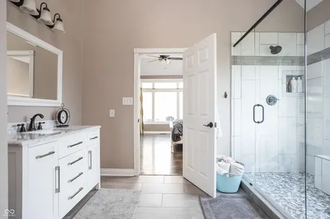 9904 Oak Ridge Drive Zionsville IN 46077