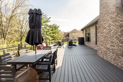 9904 Oak Ridge Drive Zionsville IN 46077