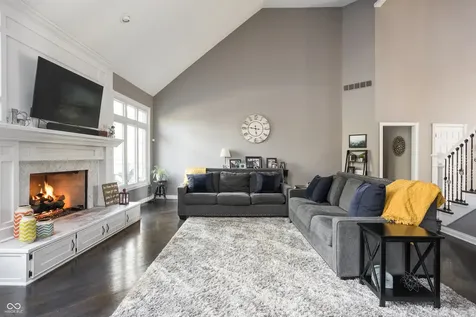 9904 Oak Ridge Drive Zionsville IN 46077