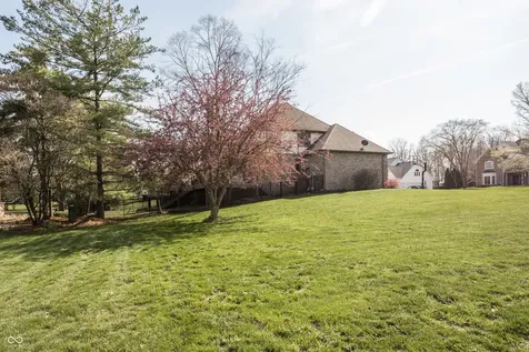 9904 Oak Ridge Drive Zionsville IN 46077