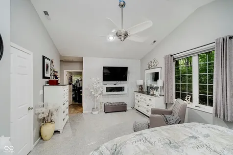 9135 E 256th Street Arcadia IN 46030