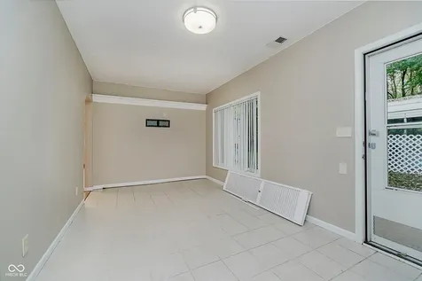 9135 E 256th Street Arcadia IN 46030