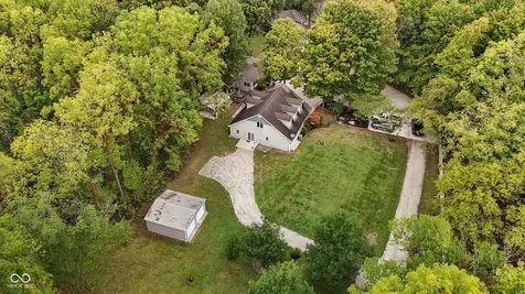 9135 E 256th Street Arcadia IN 46030