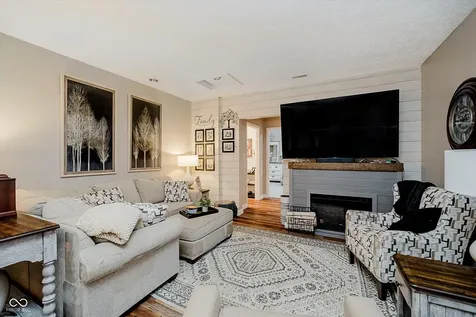 9135 E 256th Street Arcadia IN 46030