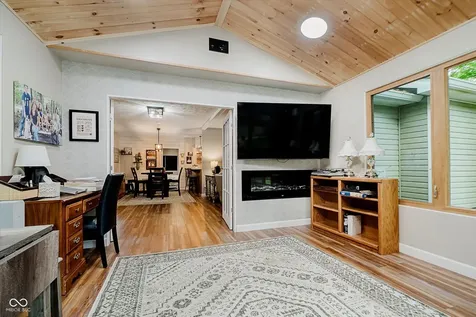 9135 E 256th Street Arcadia IN 46030