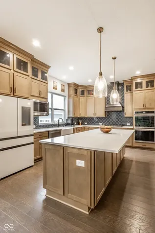 11363 Briargate Drive Fishers IN 46040