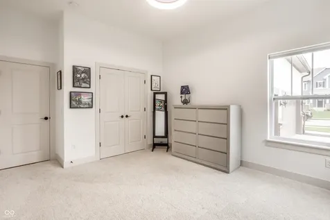 11363 Briargate Drive Fishers IN 46040