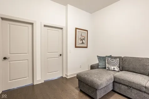 11363 Briargate Drive Fishers IN 46040
