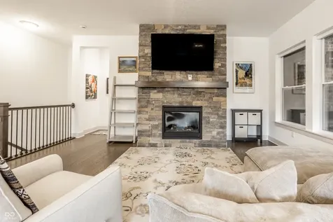 11363 Briargate Drive Fishers IN 46040