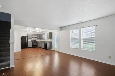 5804 Grassy Bank Drive Indianapolis IN 46237