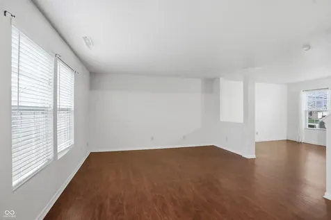 5804 Grassy Bank Drive Indianapolis IN 46237