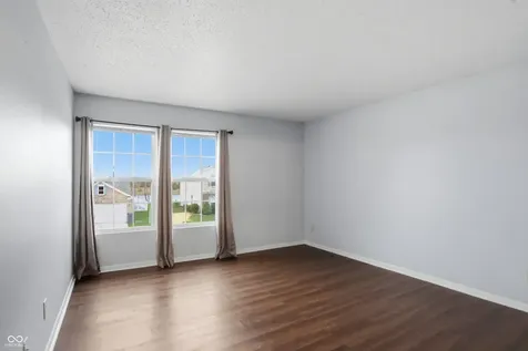 5804 Grassy Bank Drive Indianapolis IN 46237