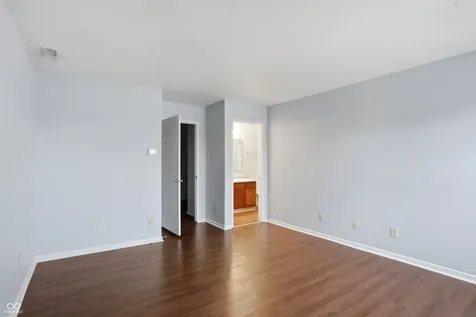 5804 Grassy Bank Drive Indianapolis IN 46237