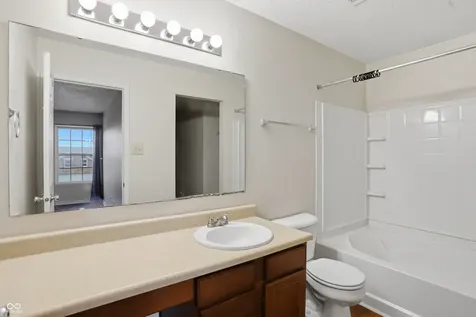 5804 Grassy Bank Drive Indianapolis IN 46237