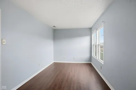 5804 Grassy Bank Drive Indianapolis IN 46237