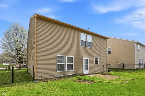 5804 Grassy Bank Drive Indianapolis IN 46237