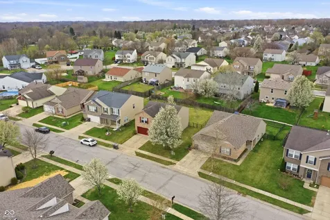 5804 Grassy Bank Drive Indianapolis IN 46237