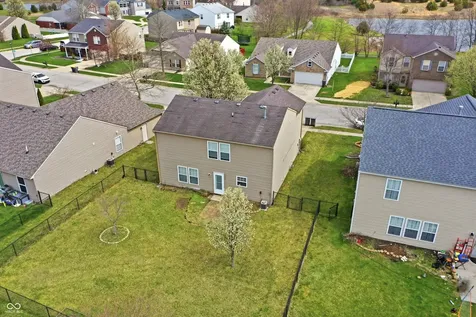 5804 Grassy Bank Drive Indianapolis IN 46237
