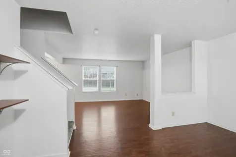 5804 Grassy Bank Drive Indianapolis IN 46237