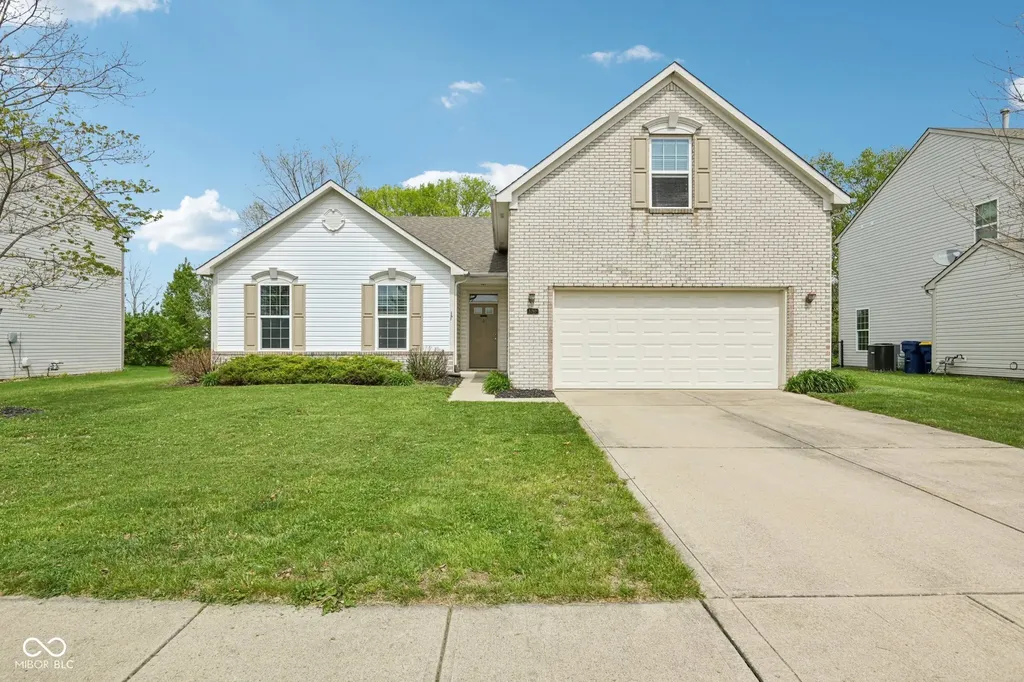 5792 W Port Drive Mccordsville IN 46055
