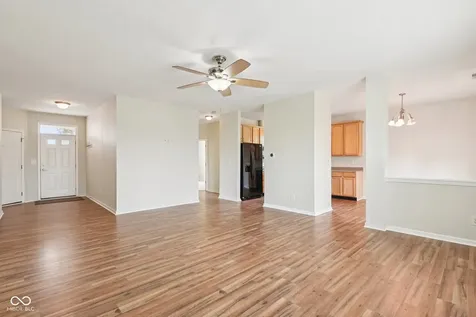 5792 W Port Drive Mccordsville IN 46055