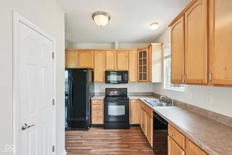 5792 W Port Drive Mccordsville IN 46055
