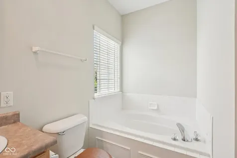 5792 W Port Drive Mccordsville IN 46055