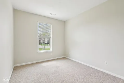 5792 W Port Drive Mccordsville IN 46055