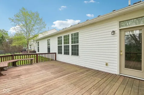 5792 W Port Drive Mccordsville IN 46055