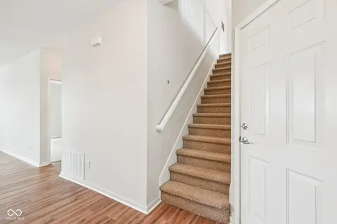 5792 W Port Drive Mccordsville IN 46055